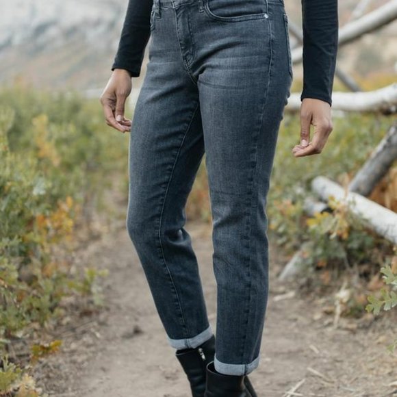 Fall Days Girlfriend Jeans - Picture 1 of 4